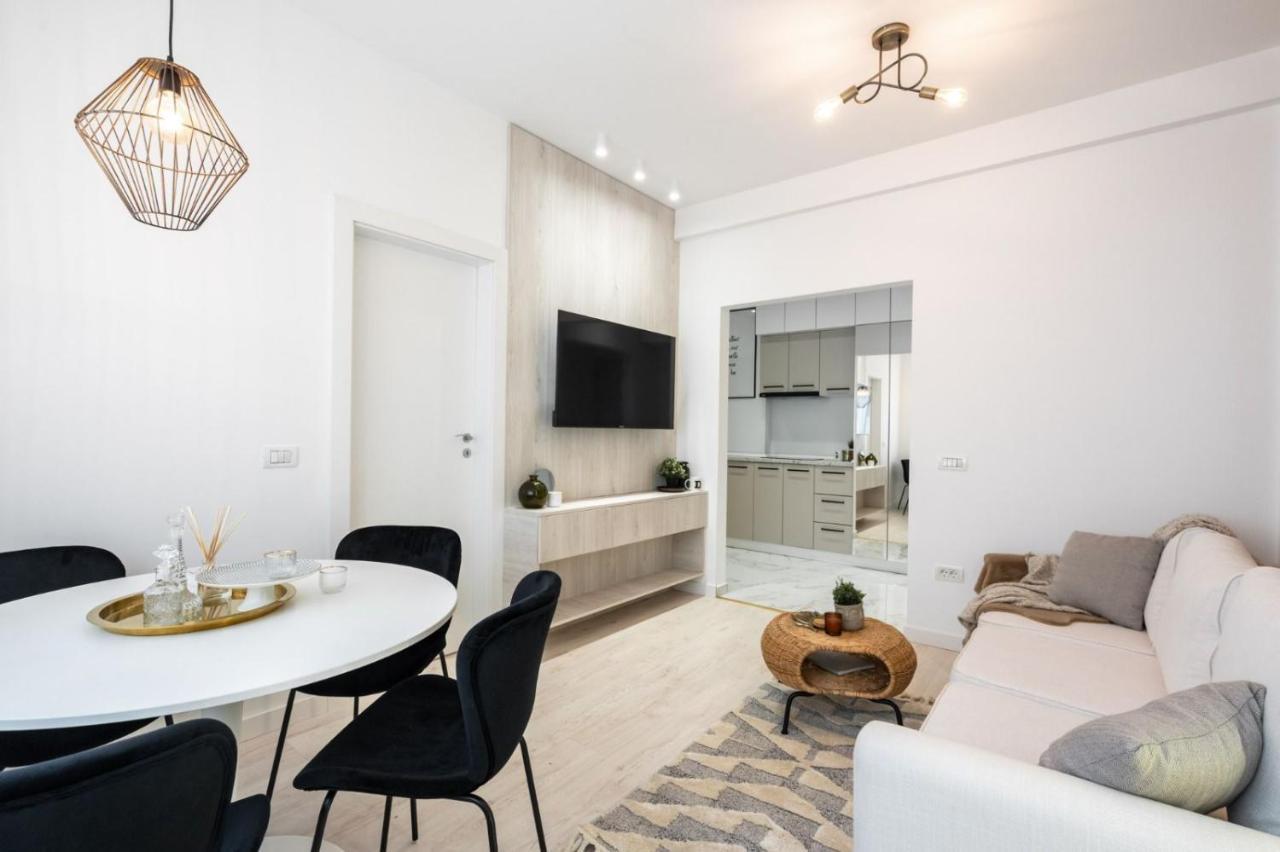 Victoria Charm Apartment Bucharest Exterior photo